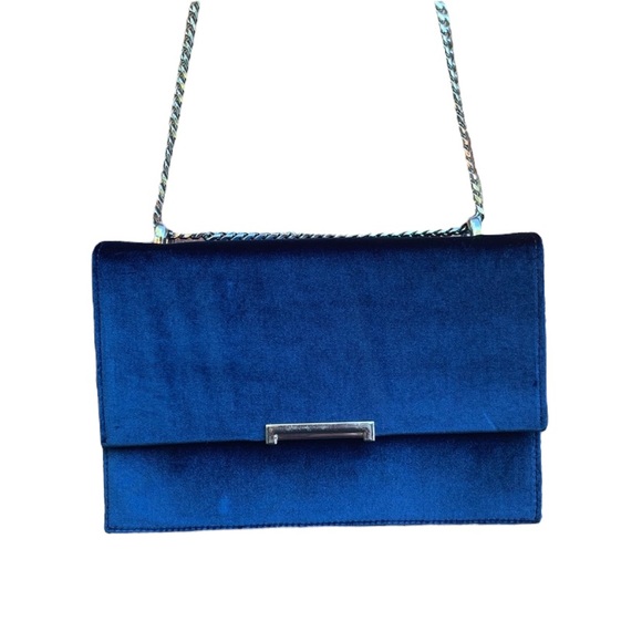 NWOT Ivanka Trump Mara Royal Blue Velvet Cocktail Purse with Silver Chain Strap - Picture 2 of 7